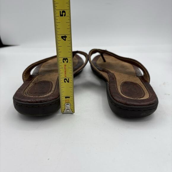 Born BOC Sandals Womens Size 8 Brown Thong Flip Flop Floral Embossed‎ - Picture 7 of 10